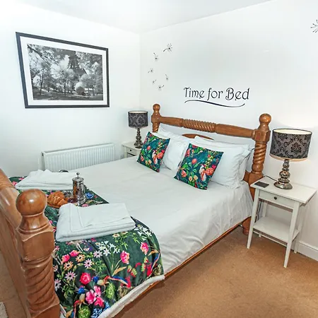 Cozy Retreat In Backbarrow